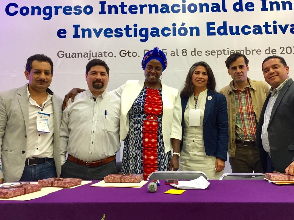 Participación en el Primer Congreso Internacional de Innovación e Investigación Educativas. “Hacia la educación para el desarrollo social y humano”